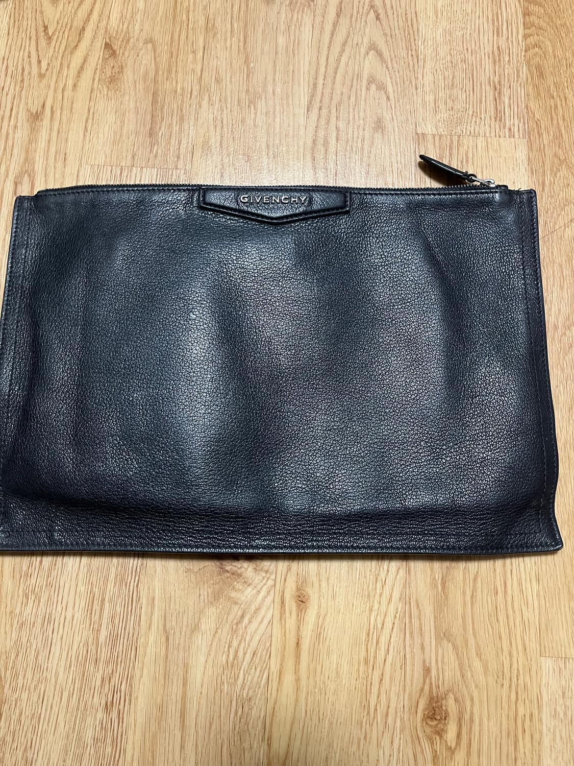 지방시 블랙 레더 클러치 백 상품이미지1