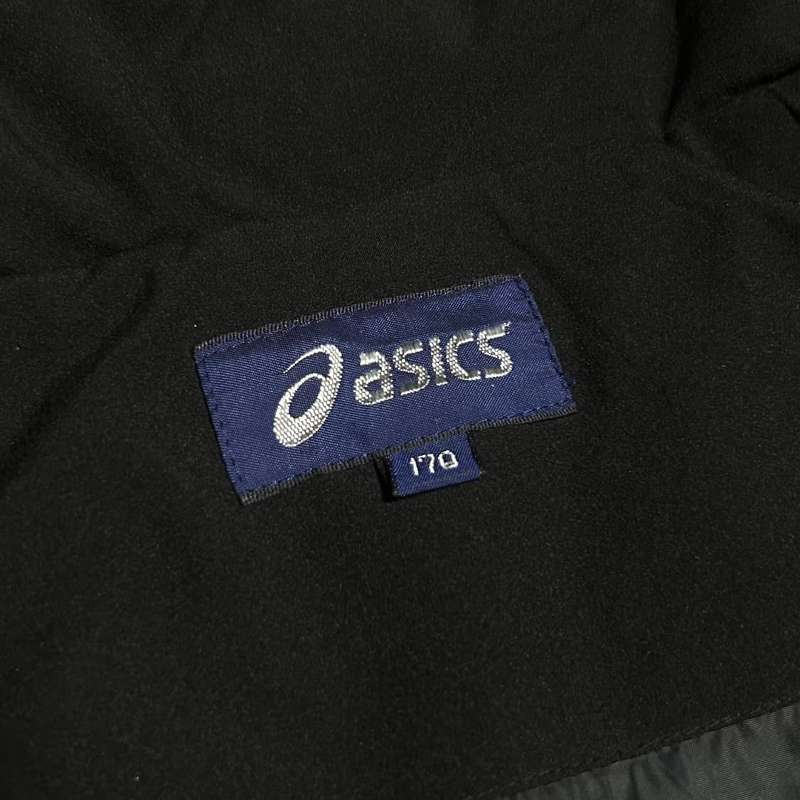 [M] asics 아식스 다운 패딩 점퍼 상품이미지5