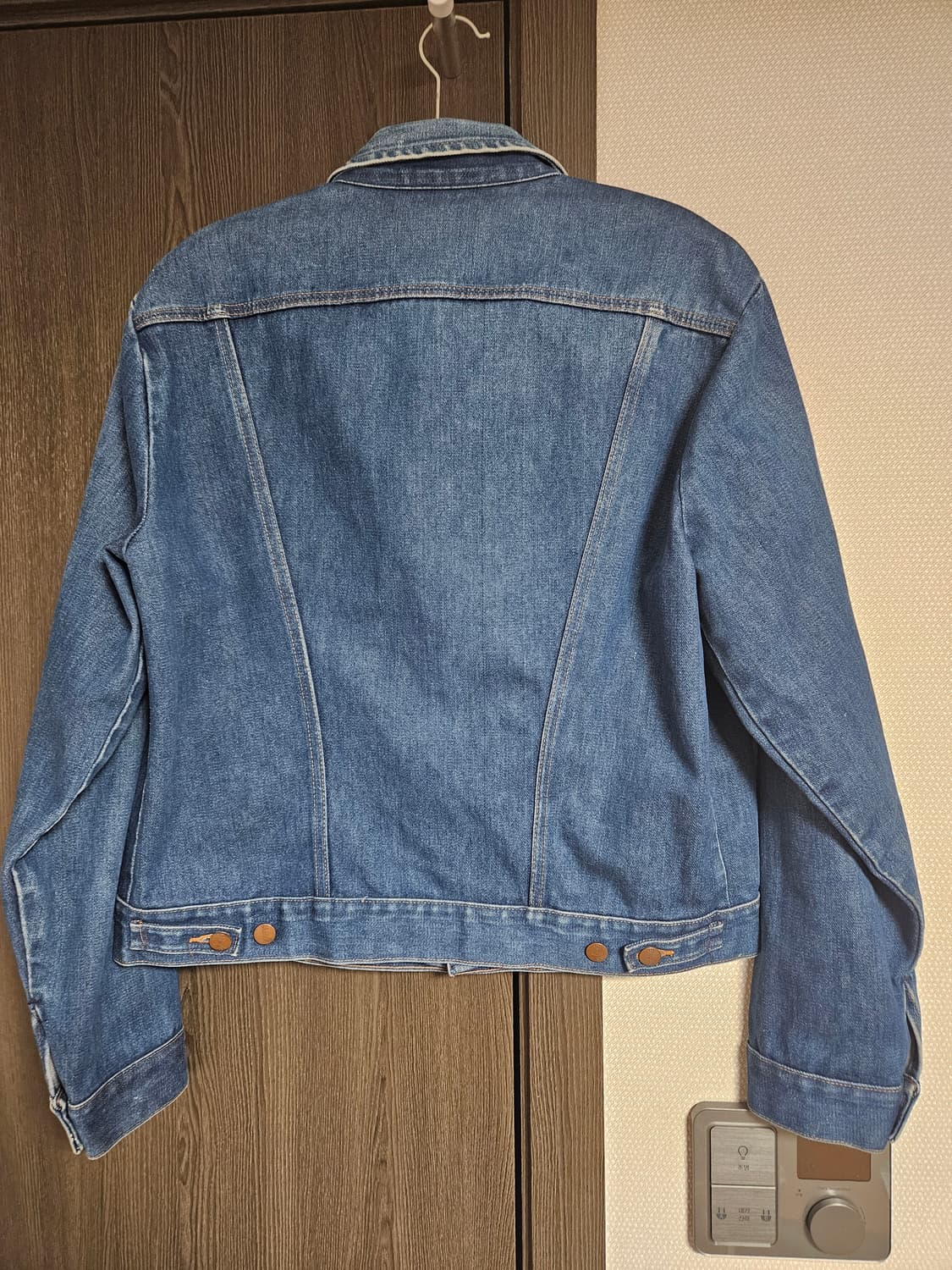 랭글러 70s 데님 트러커 자켓 44 (74126NV) 상품이미지2