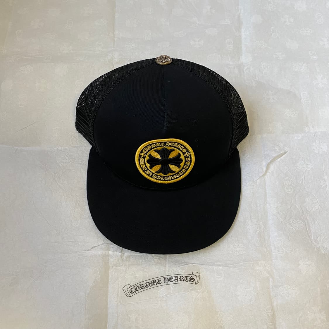 [Free] 크롬하츠 플러스 크로스 실 스탬프 트러커햇 블랙 상품이미지2