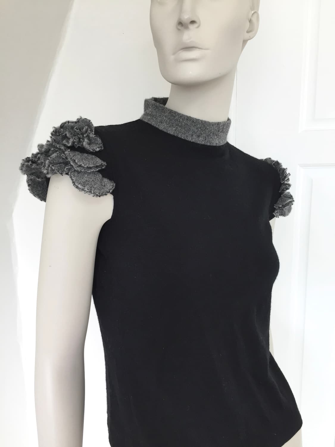 A/T Gray color block top 상품이미지2