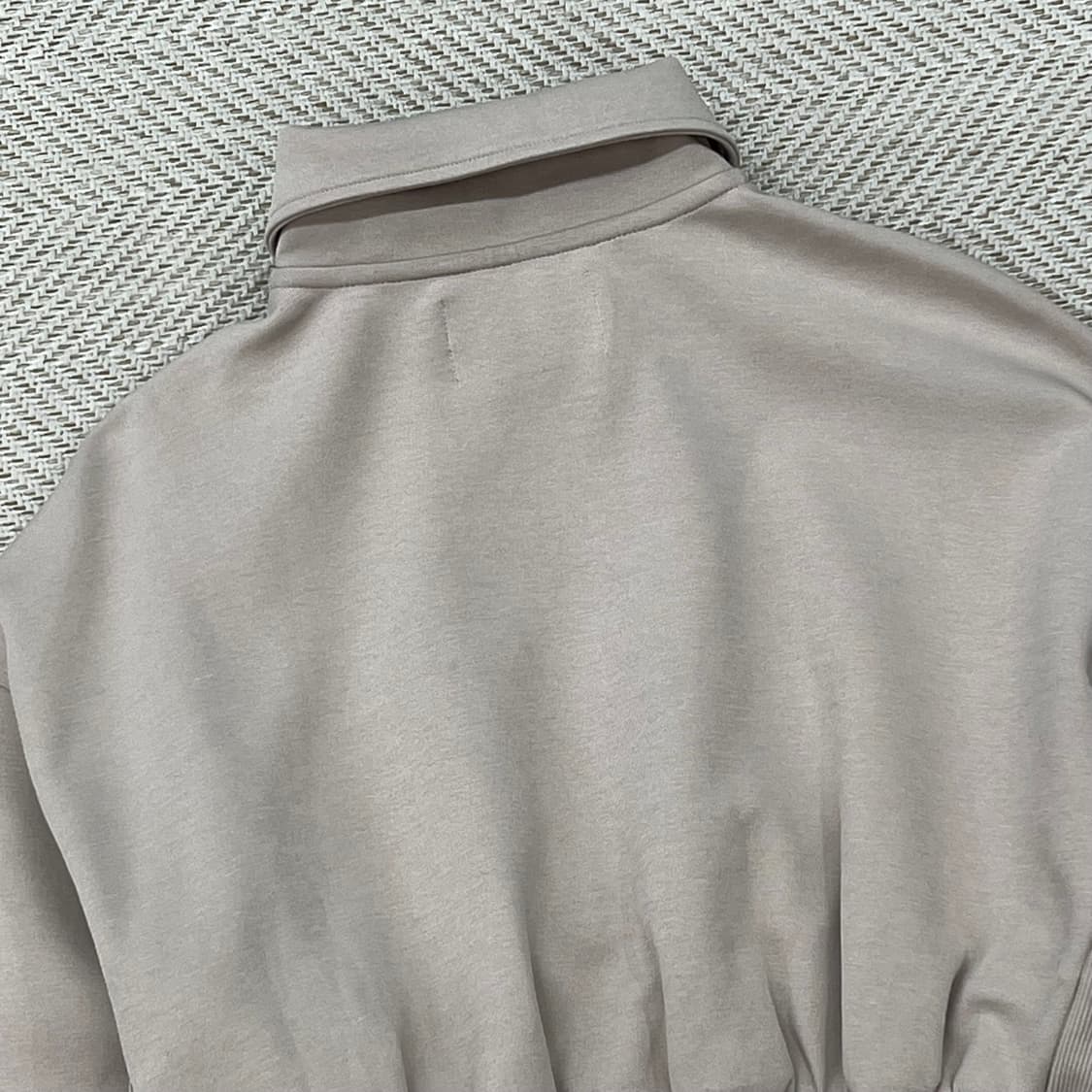 캘빈클라인 크롭 스웻셔츠 r3032 상품이미지4