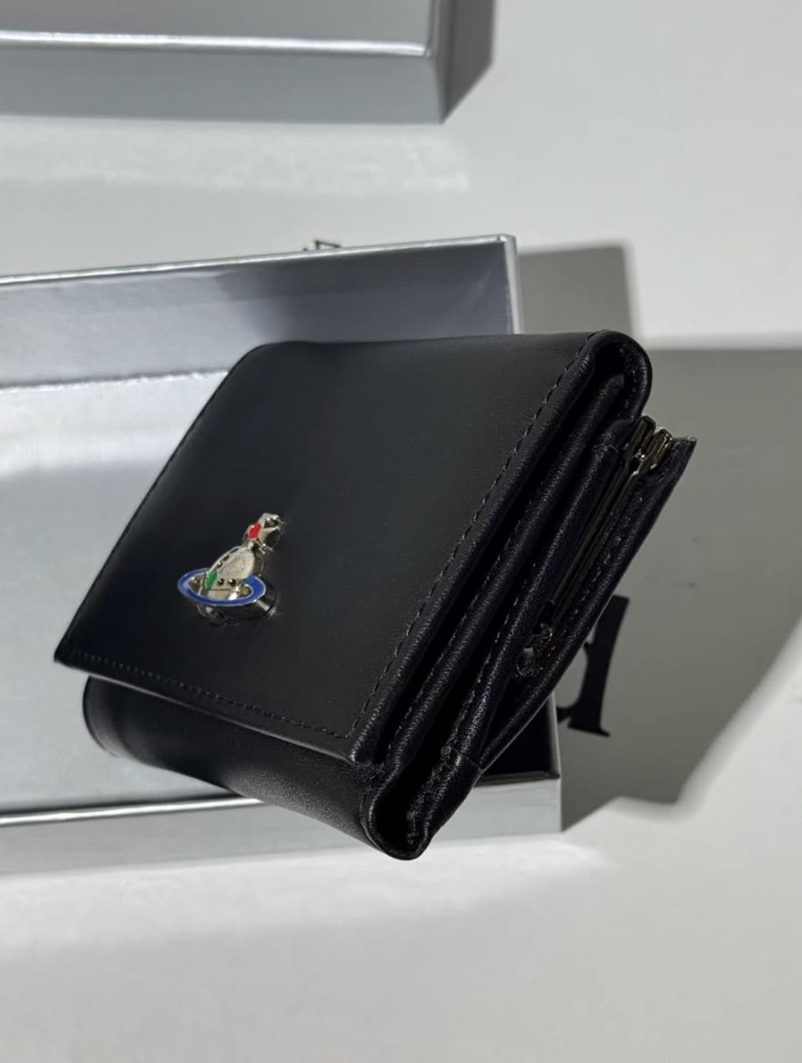 비비안웨스트우드 아카이브 은장 orb 블랙 레더 하프월렛 반지갑 상품이미지5