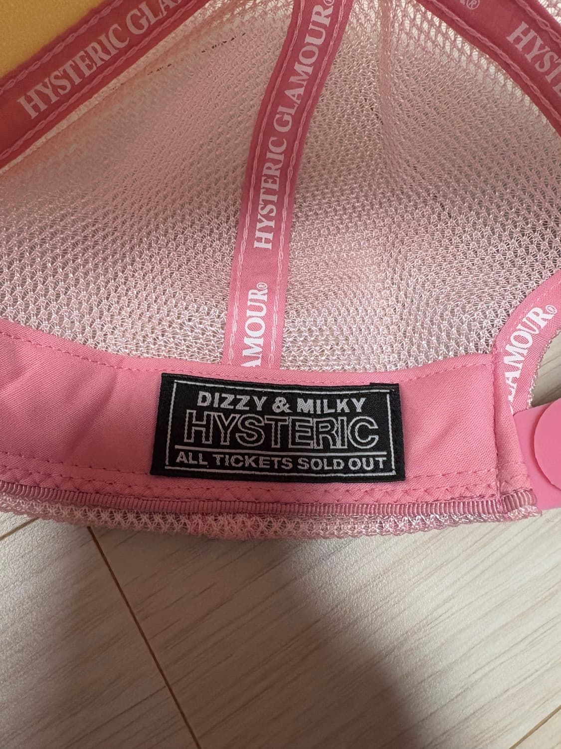 히스테릭 글래머 x P.A.M 에일리언 걸 메쉬캡 핑크 상품이미지2