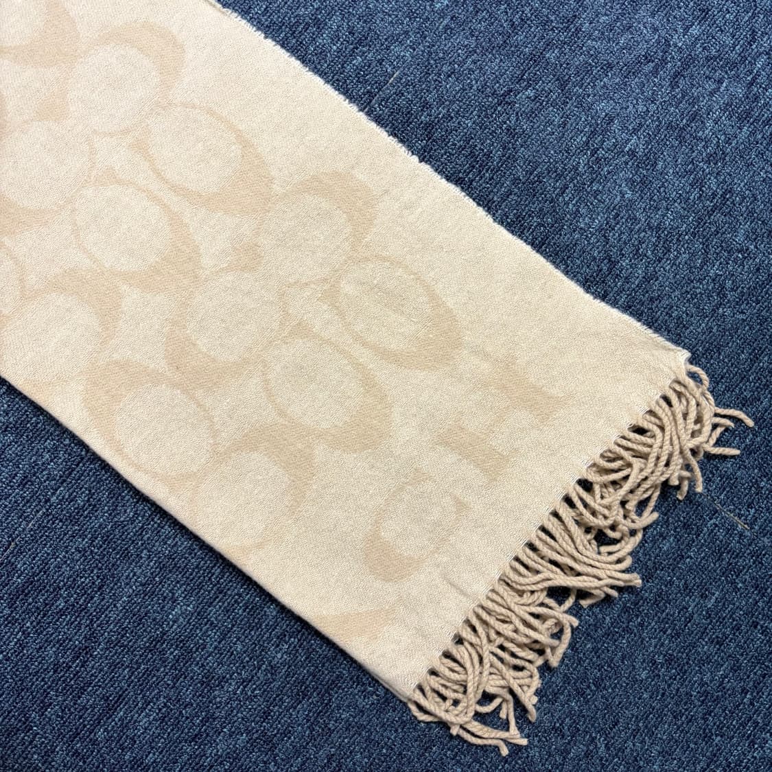 코치 시그니처 머플러 상품이미지3