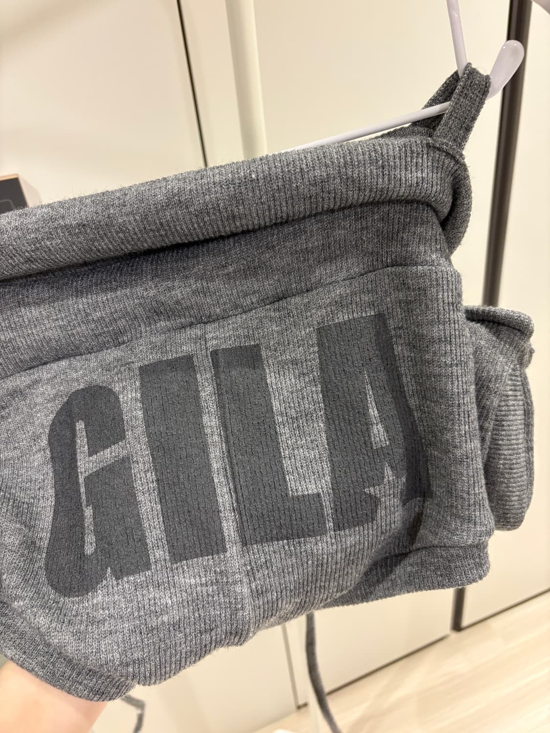 길라아카이브 로고 포켓 숏팬츠 새상품 판매합니다(품절제품) 상품이미지4