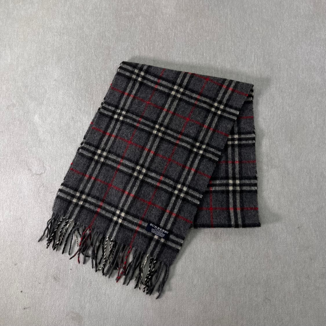 버버리 노바체크 캐시미어 차콜 머플러 상품이미지1