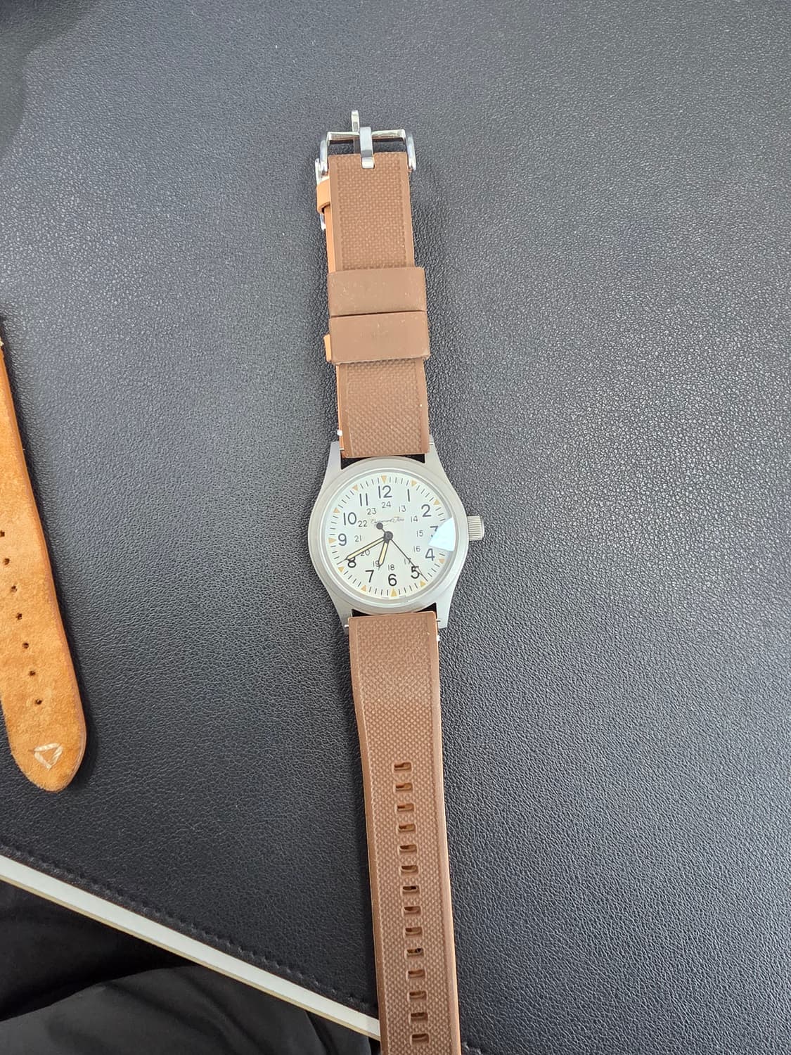 필드워치 풀구성 (가죽+러버 스트랩) 상품이미지3