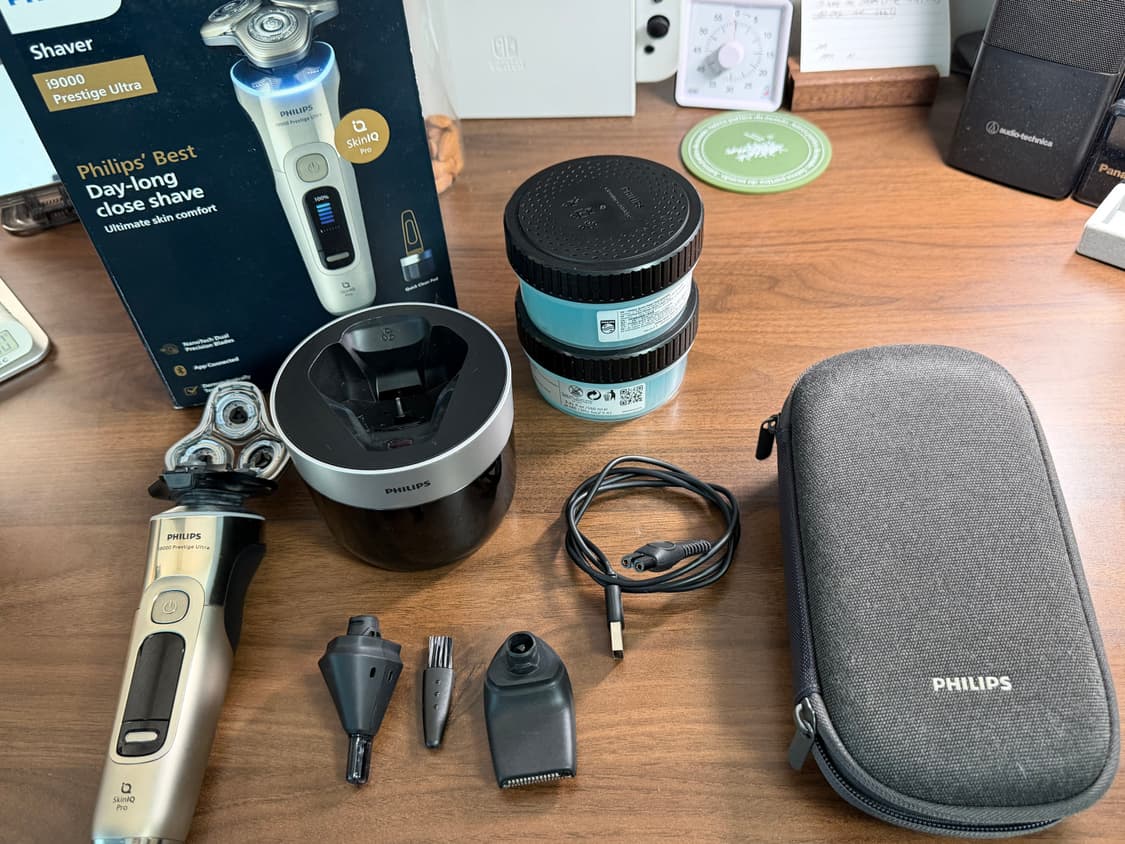 필립스 9000 프레스티지 울트라 골드 면도기 풀세트 상품이미지1