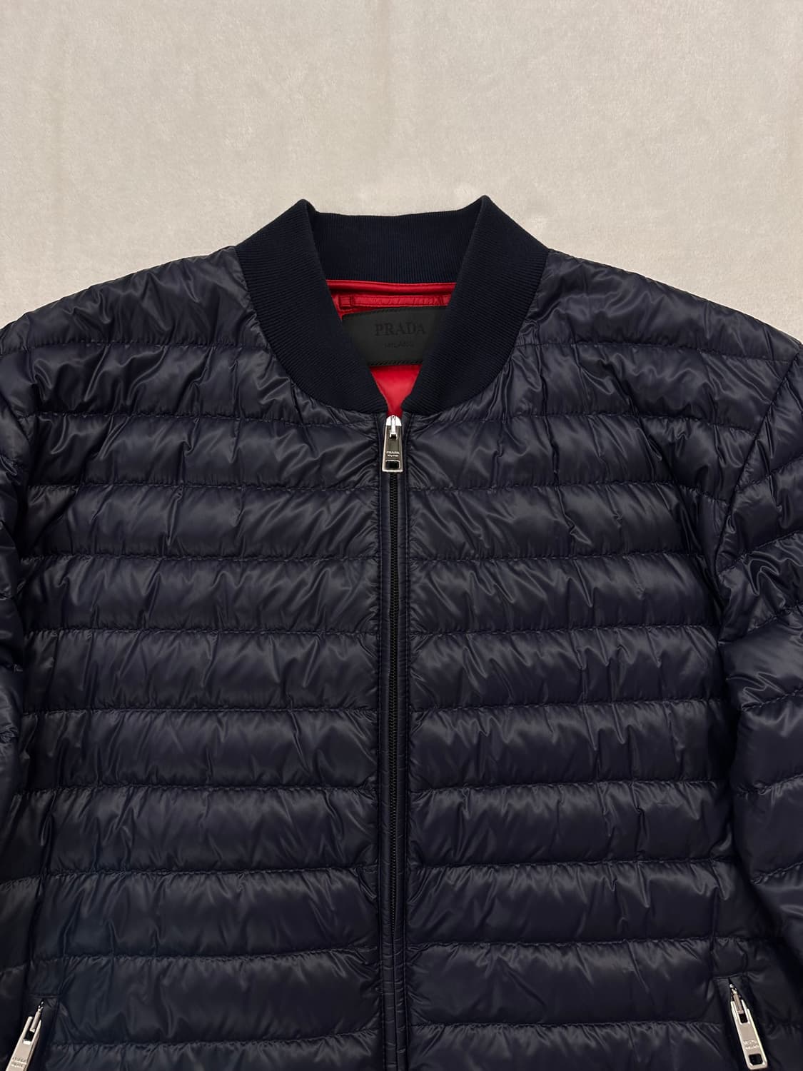 (52)프라다 삼각로고 경량 패딩 네이비 상품이미지2
