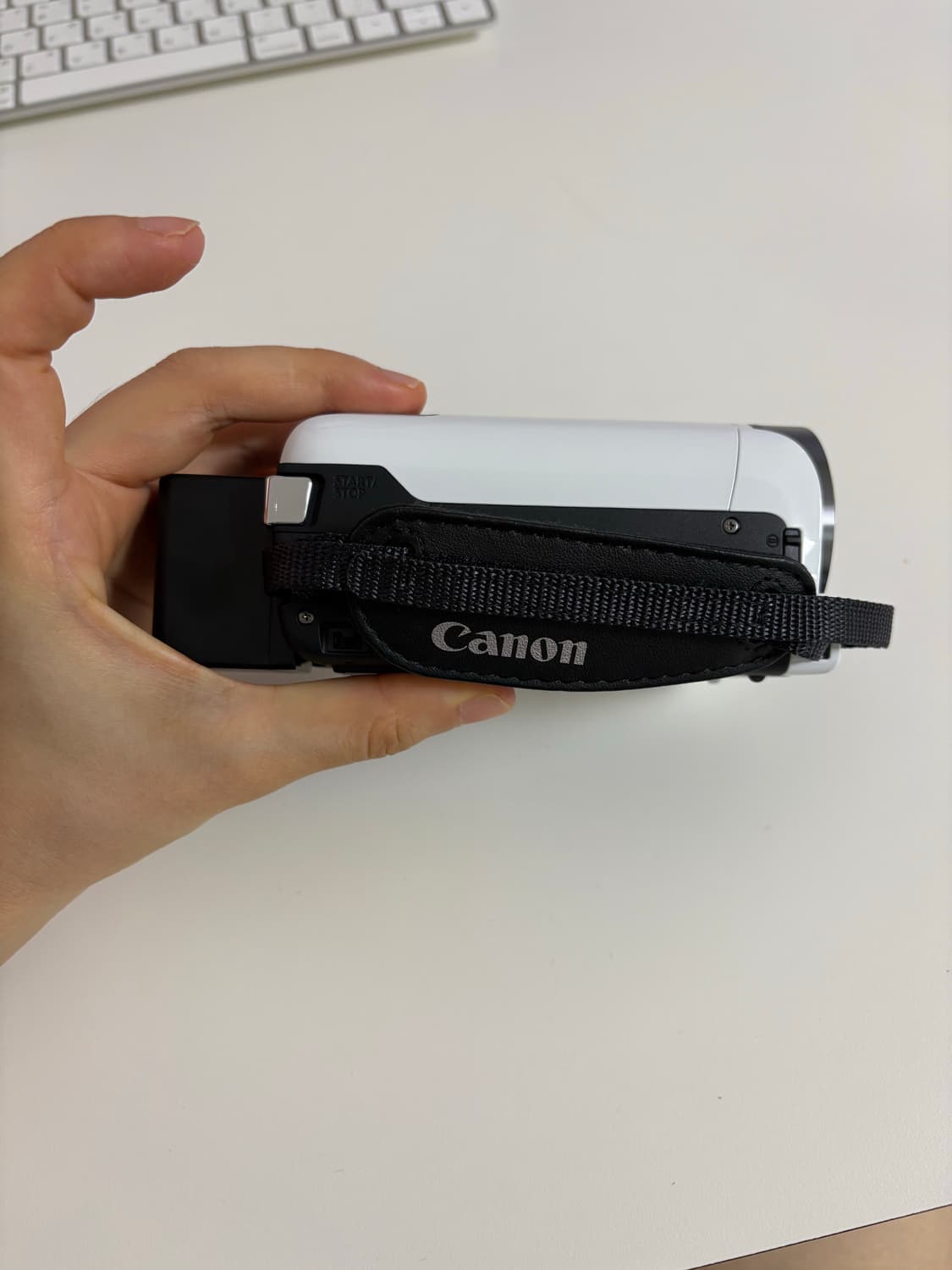 [새상품] canon ivis hf r700 (vixia 700) 화이트 상품이미지2