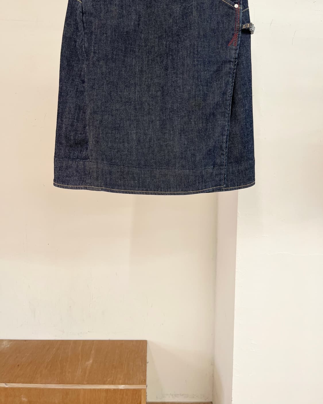 리바이스 블루 엔지니어드 데님 스커트 상품이미지3