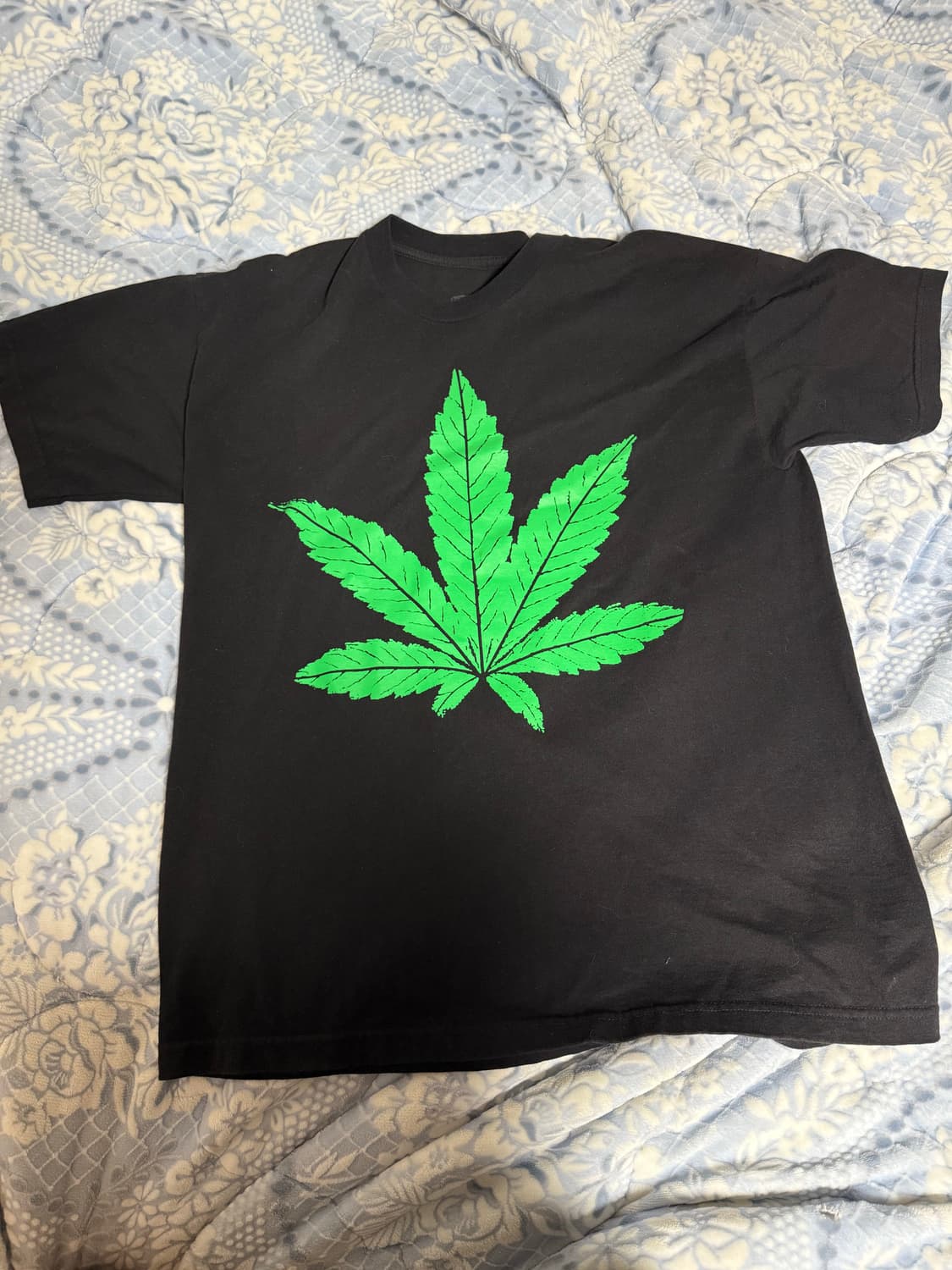 Vlone Marijuana T-shirt 브이론 마리화나 티셔츠 상품이미지1