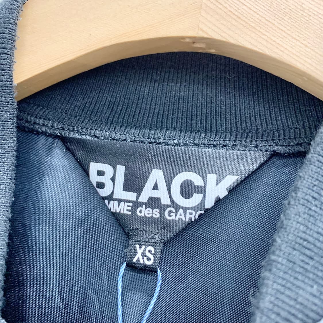 꼼데가르송 블랙 크롭 자켓  상품이미지4