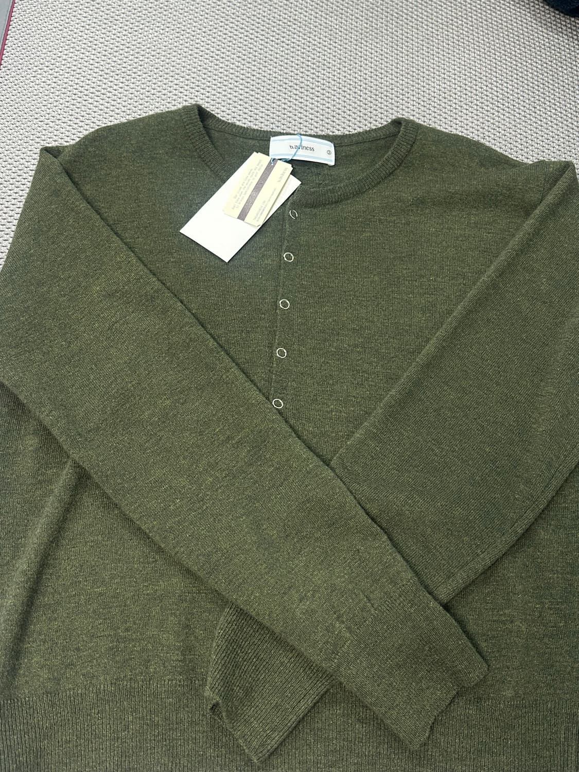 새상품) 웨이비니스 헨리넥 그린 3사이즈 상품이미지1