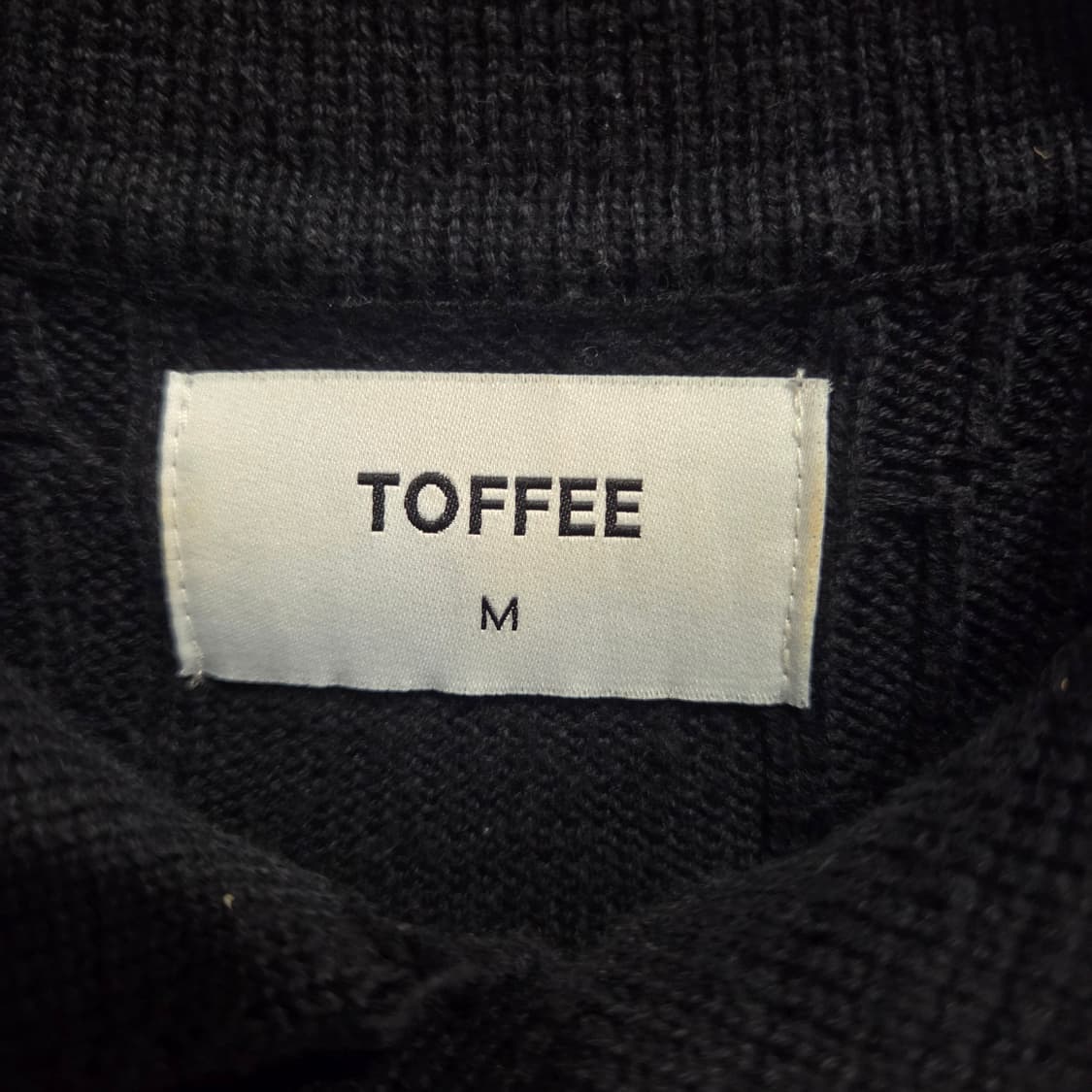 TOFFEE 블랙 케이블 니트 반팔티 M 상품이미지3
