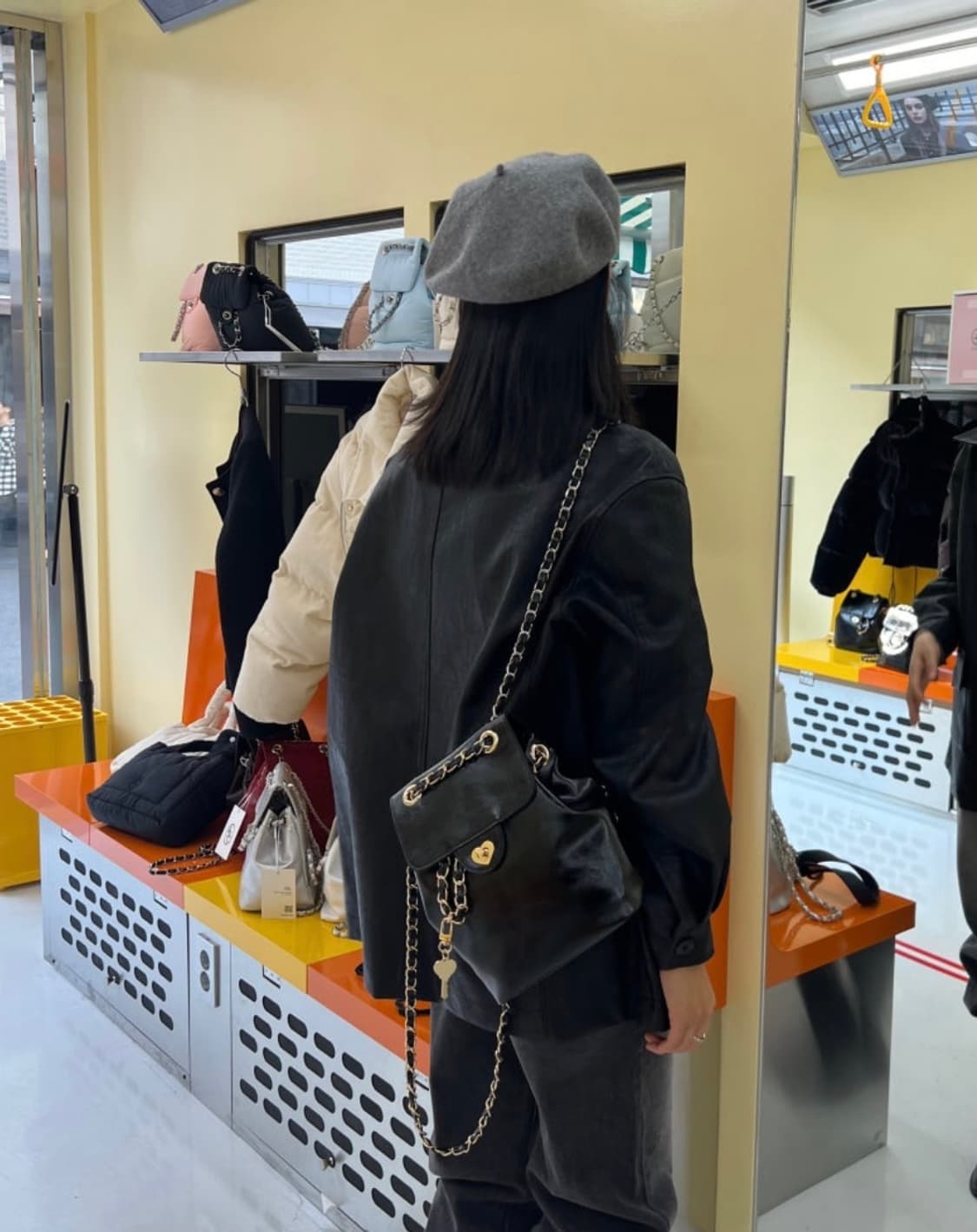 (새상품)한정판! 아노에틱 하트 클래식 백팩 위드 키링 블랙 상품이미지8