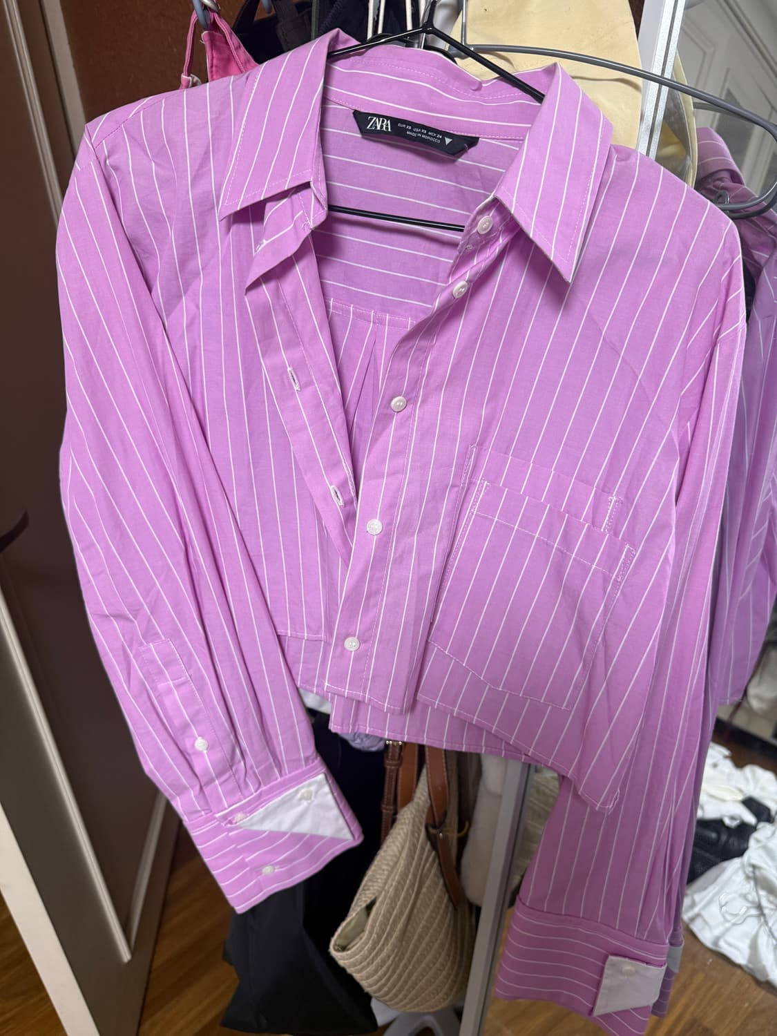 자라 핑크 스트라이프 크롭 셔츠 상품이미지2