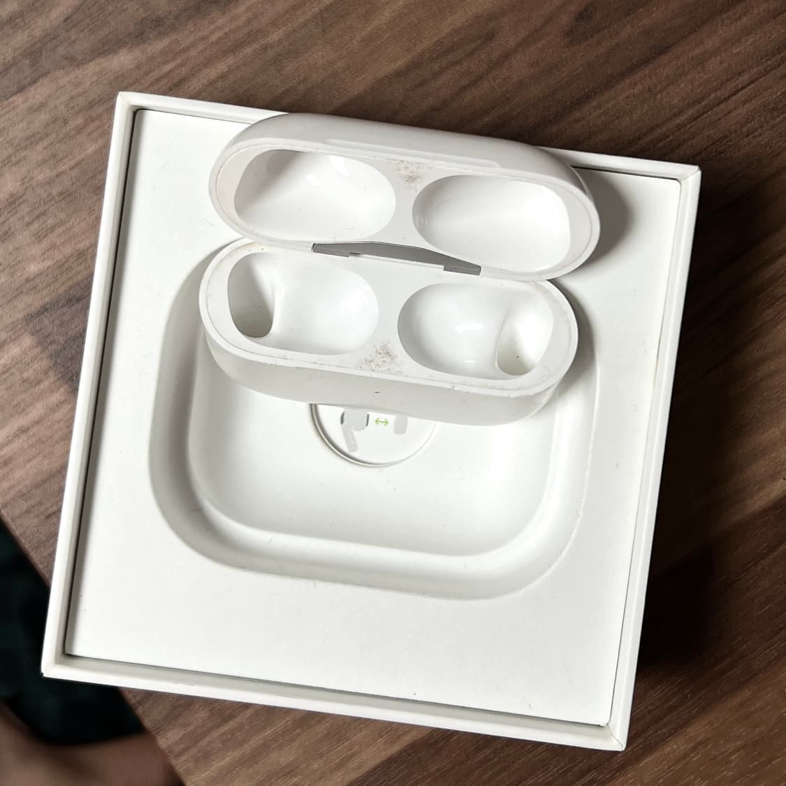 에어팟 프로 2 8핀 라이트닝 본체 상품이미지9