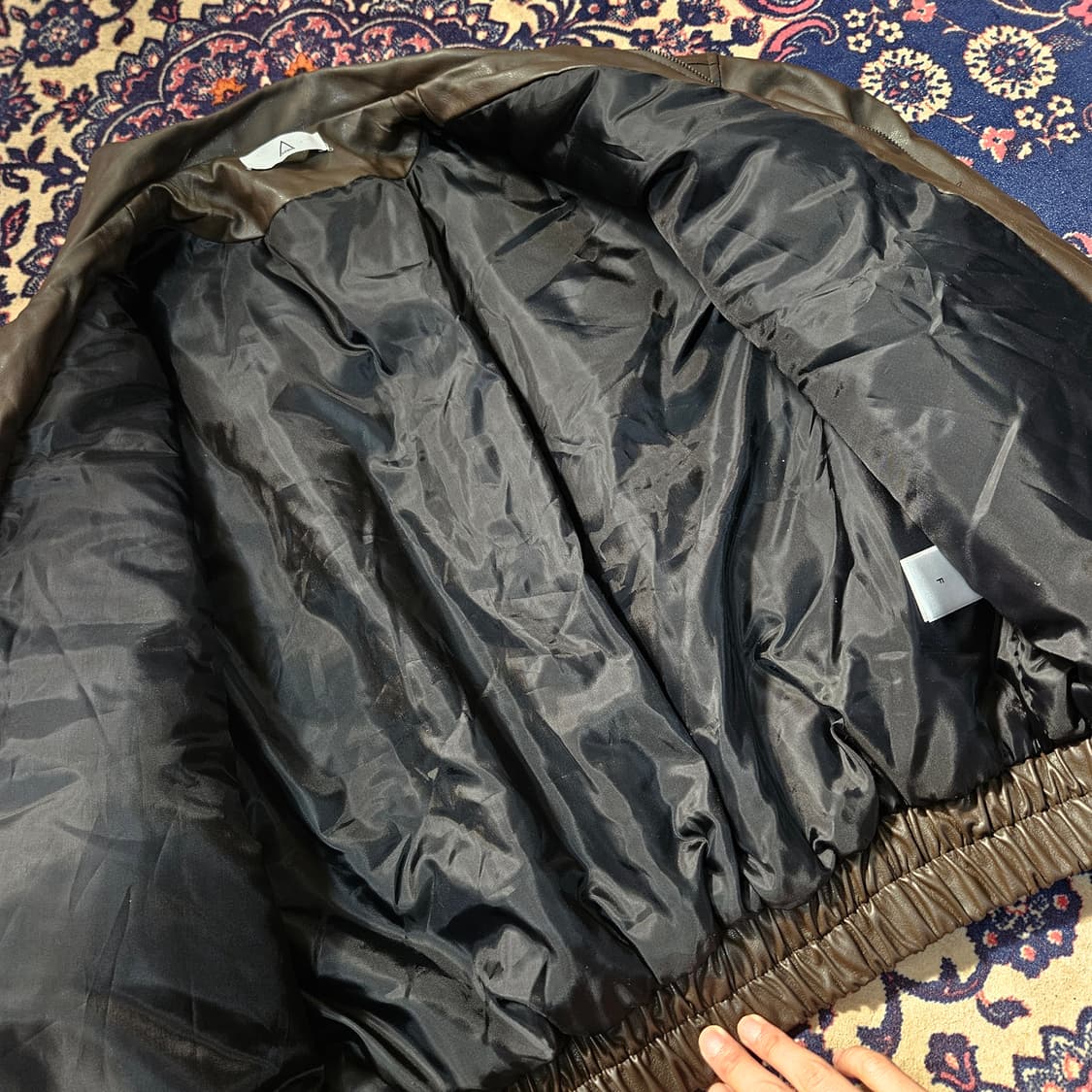 아콘(ACON) 브라운 비건 가죽 점퍼 상품이미지4