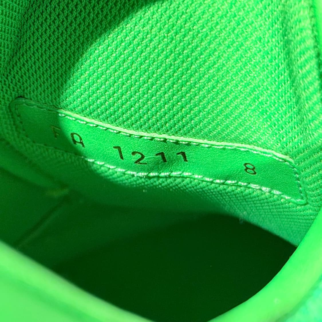 (A+/8) / 루이비통 LV 올리 리슐리외 스니커즈 네온 컬러 로즈 상품이미지9