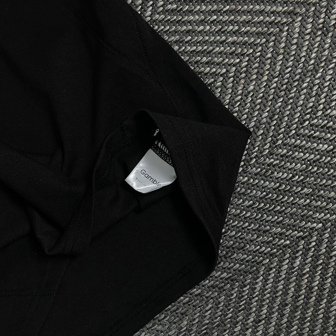 갬블 블랙 미니멀 머슬핏 티셔츠o 3421 상품이미지5