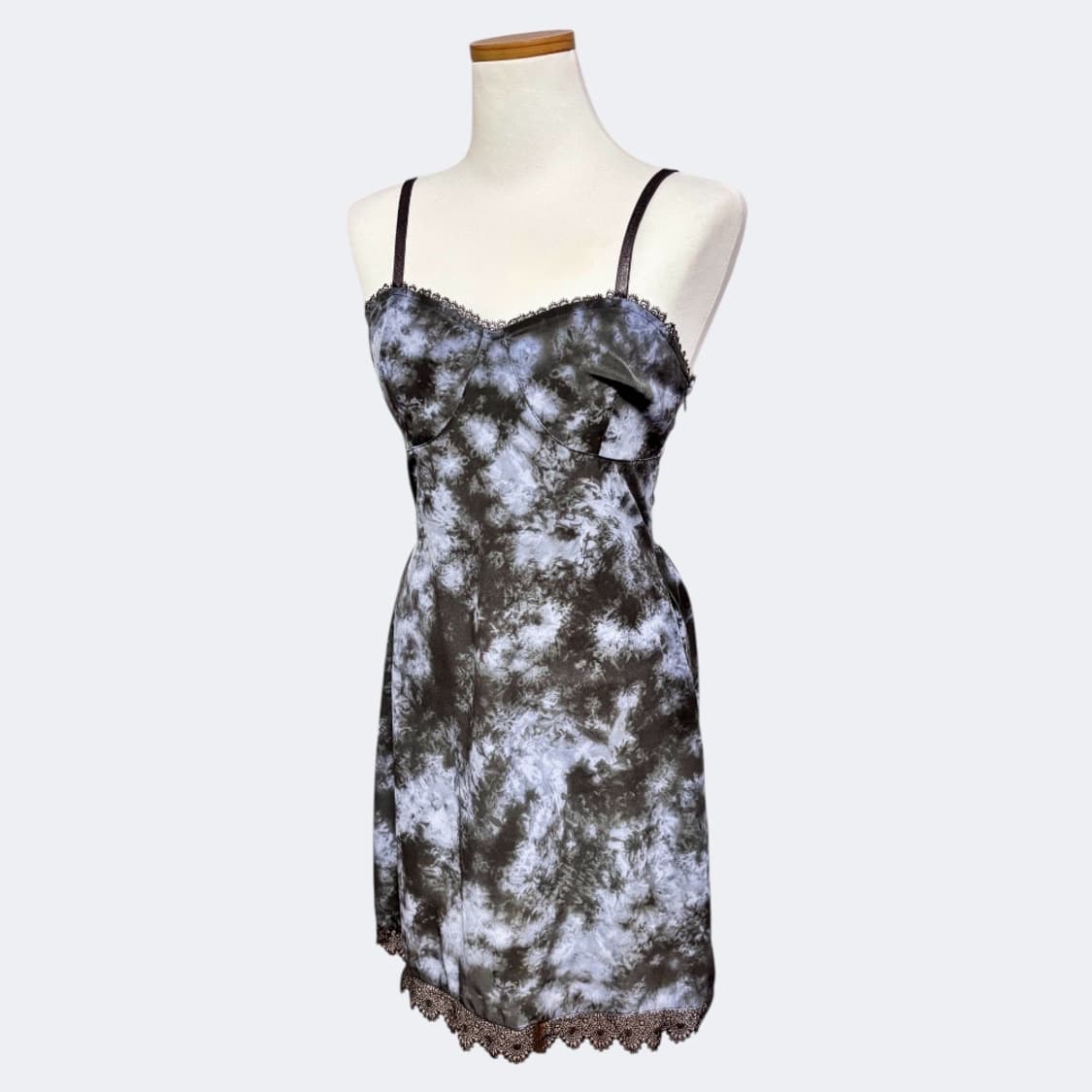 러닝하이 레이스 포인트 타이다이 미니 원피스 블루 차콜 상품이미지1