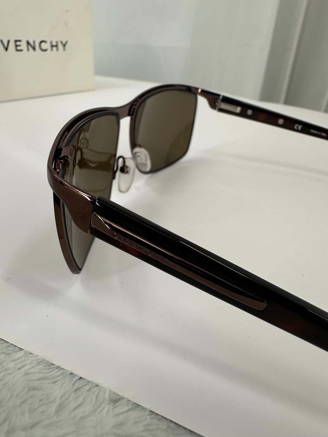 [새상품 무료배송] 정품 지방시 Made in Italy 선글라스 상품이미지4