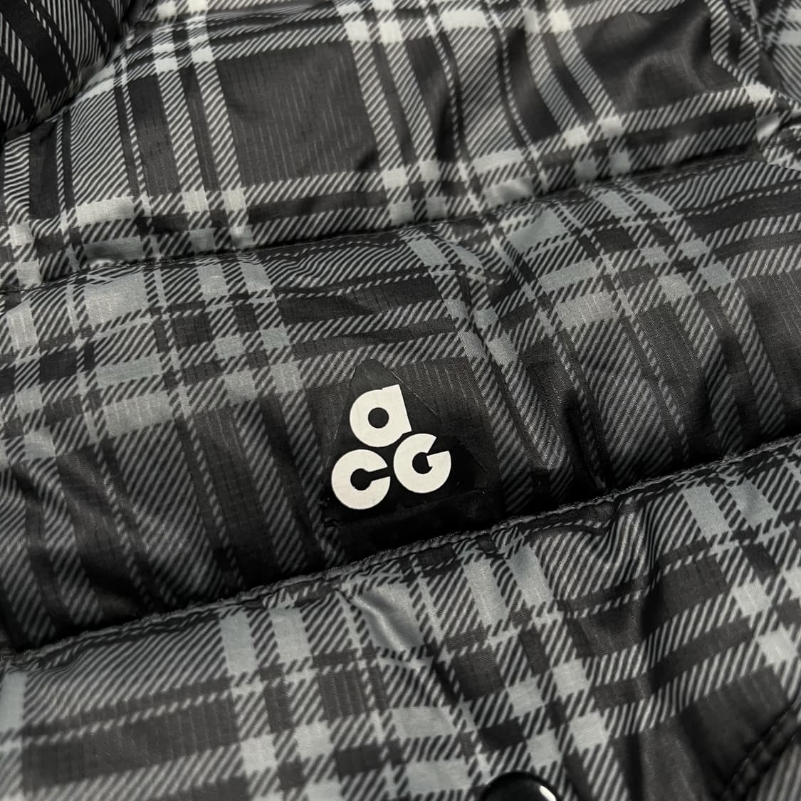 나이키 ACG 체크패턴 투웨이 구스다운 경량패딩 상품이미지3