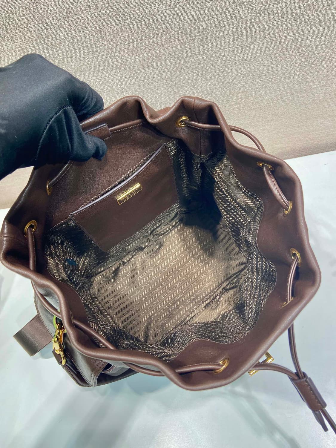 프라다 빈티지 가죽 미니 백팩 브라운 상품이미지5