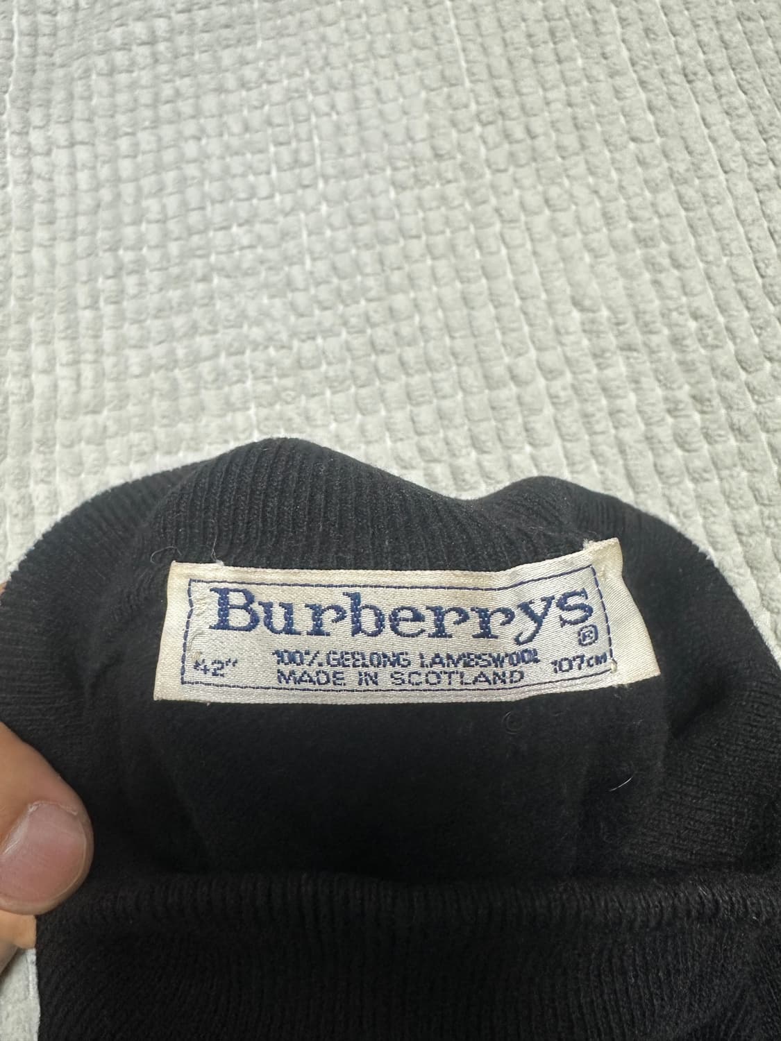 버버리 목폴라 니트 상품이미지3