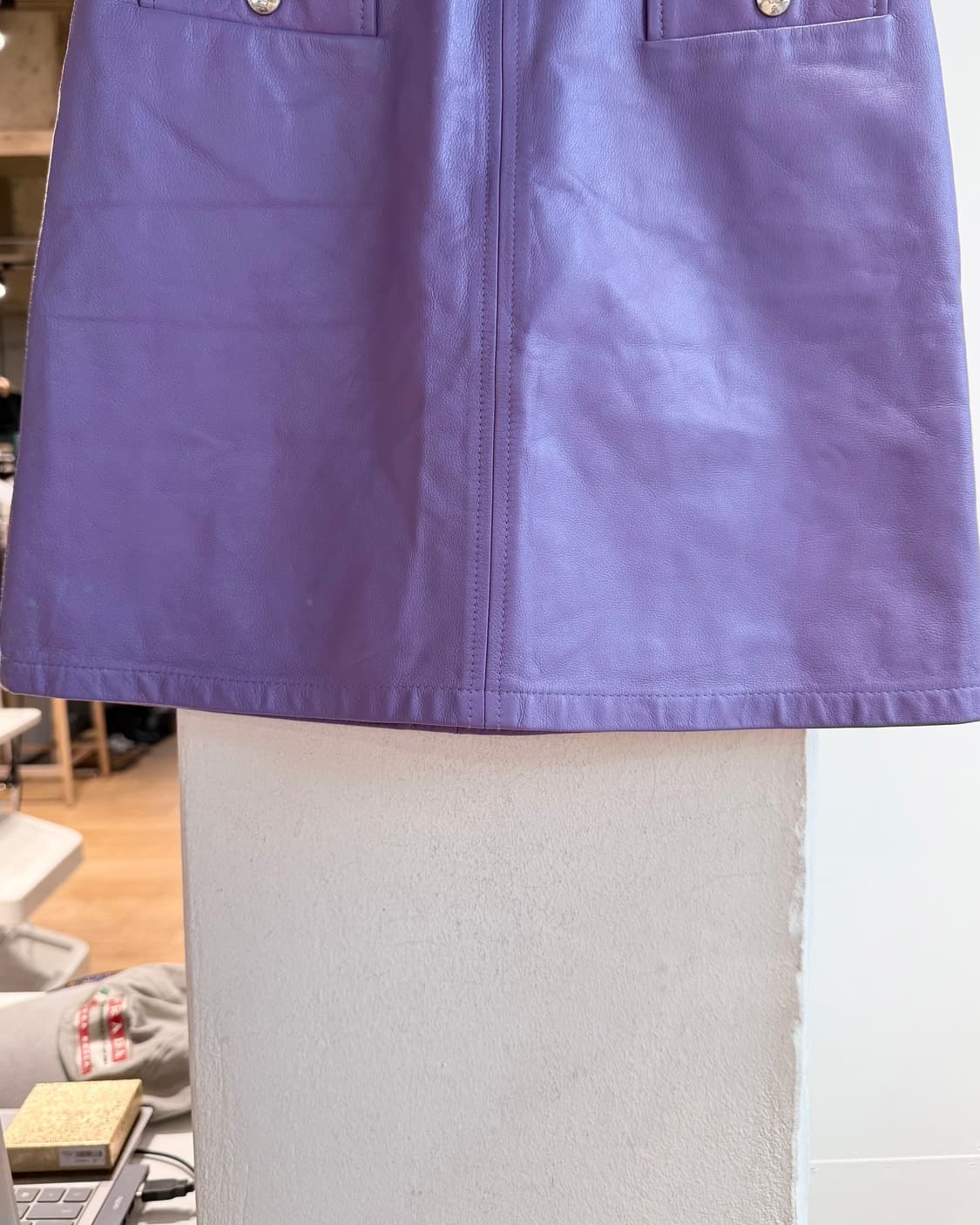 쿠레쥬 퍼플 레더 미니스커트  상품이미지7