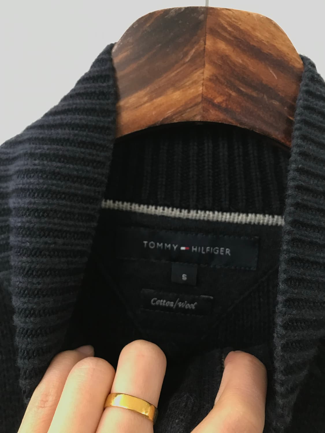 타미힐피거 자수로고 포켓 네이비 버튼 니트집업 상품이미지5