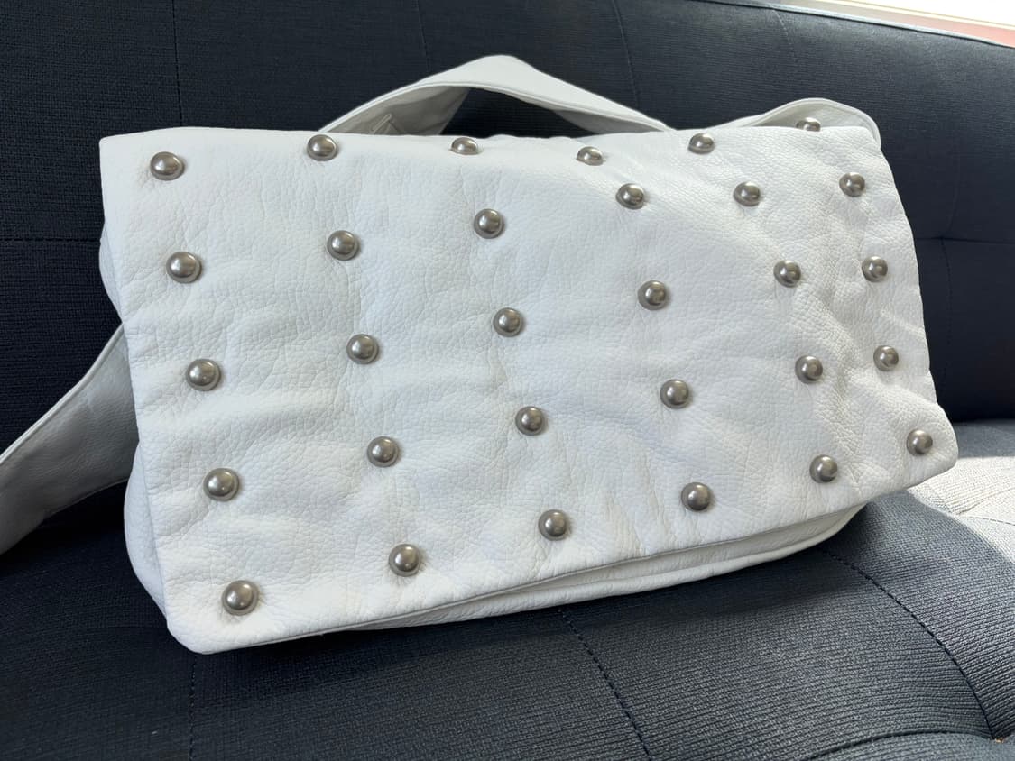 플리즈 프로젝트 레더 메신저백 화이트 상품이미지3