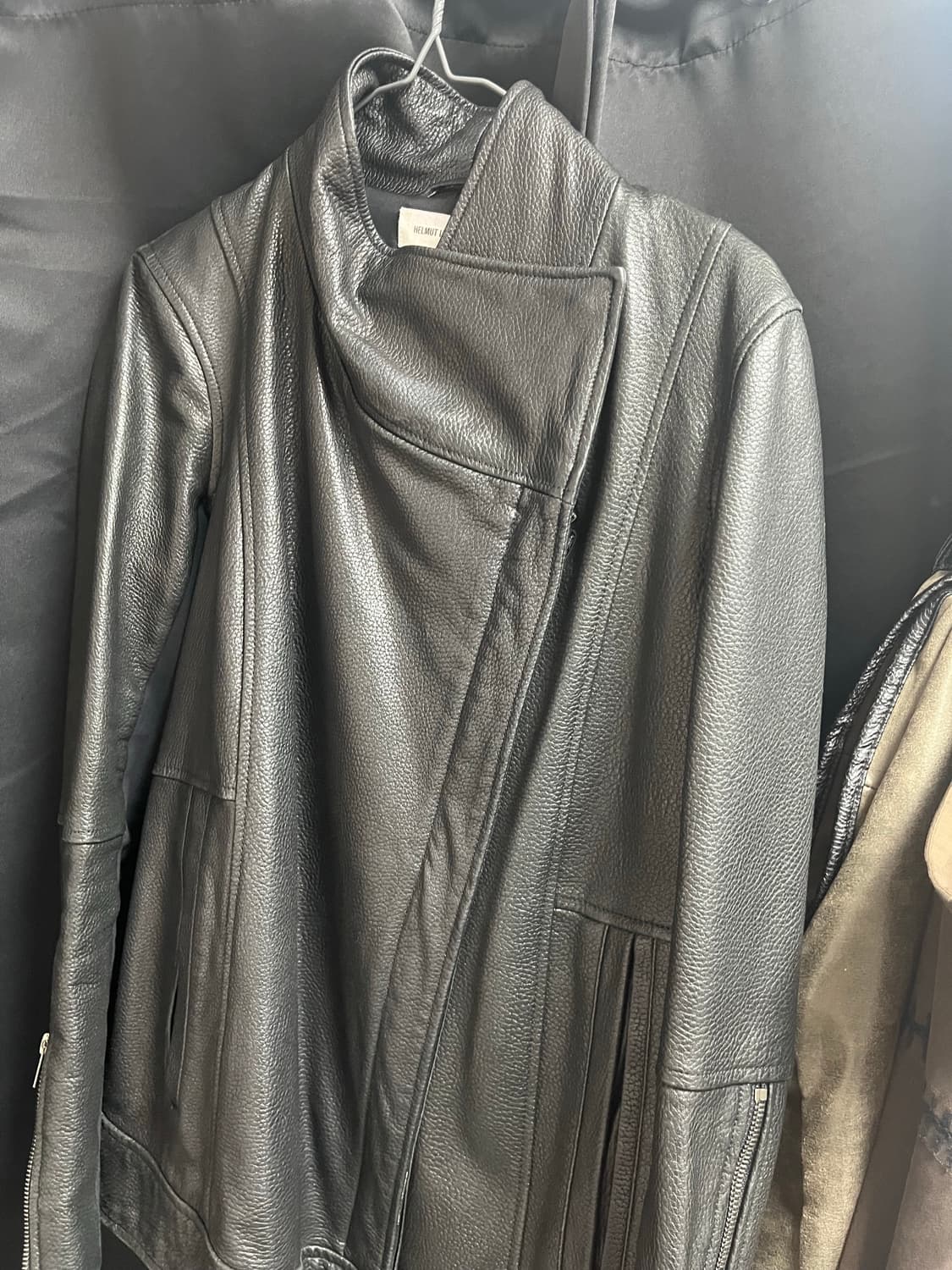 헬무트랭 램스킨 상품이미지1