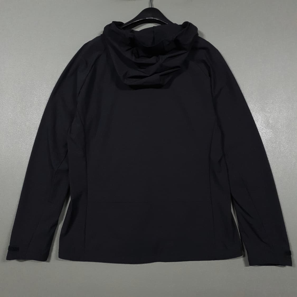 여성 90) 데상트 신형 18ss 스피드런 소닉벤트 후드 자켓 블랙 S 상품이미지10