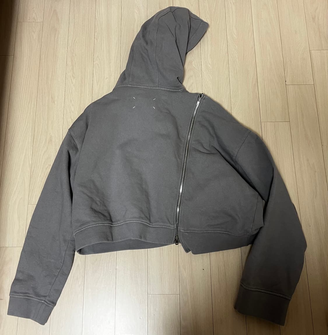 메종 마르지엘라 비대칭 집업 후드 상품이미지4