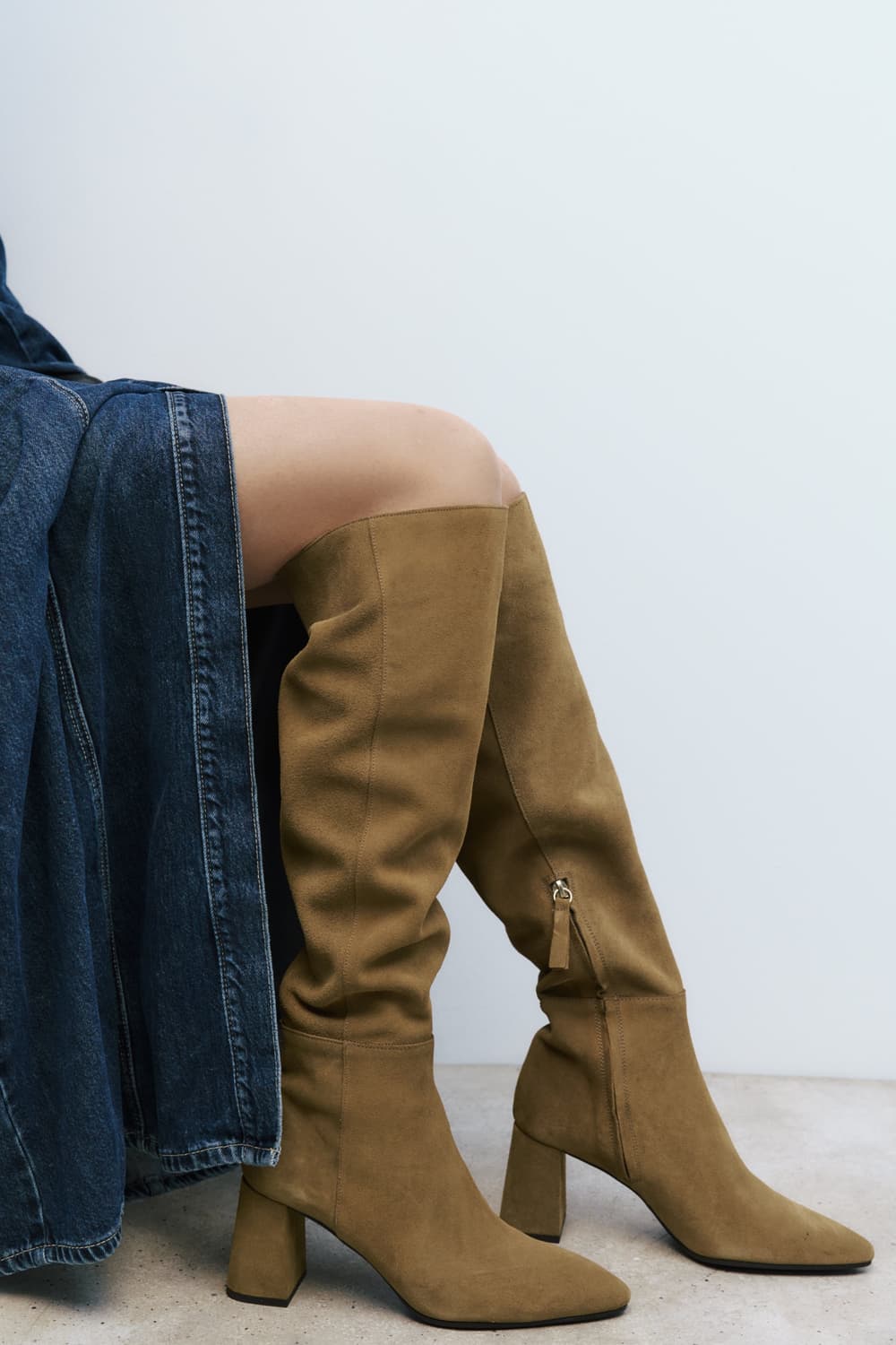 ZARA 자라 스플릿 스웨이드 부츠 상품이미지1