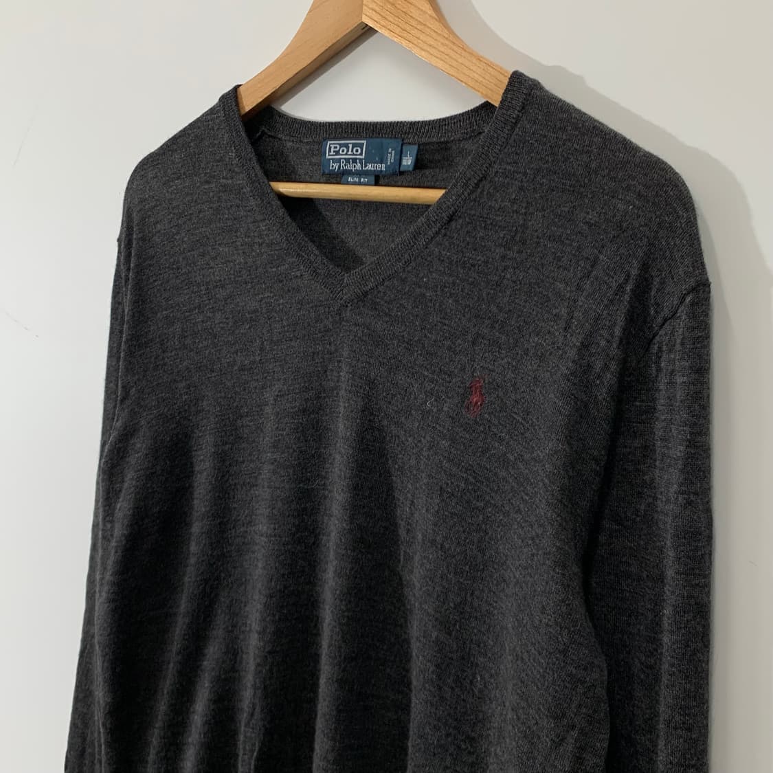 폴로 그레이 브이넥  니트 상품이미지2