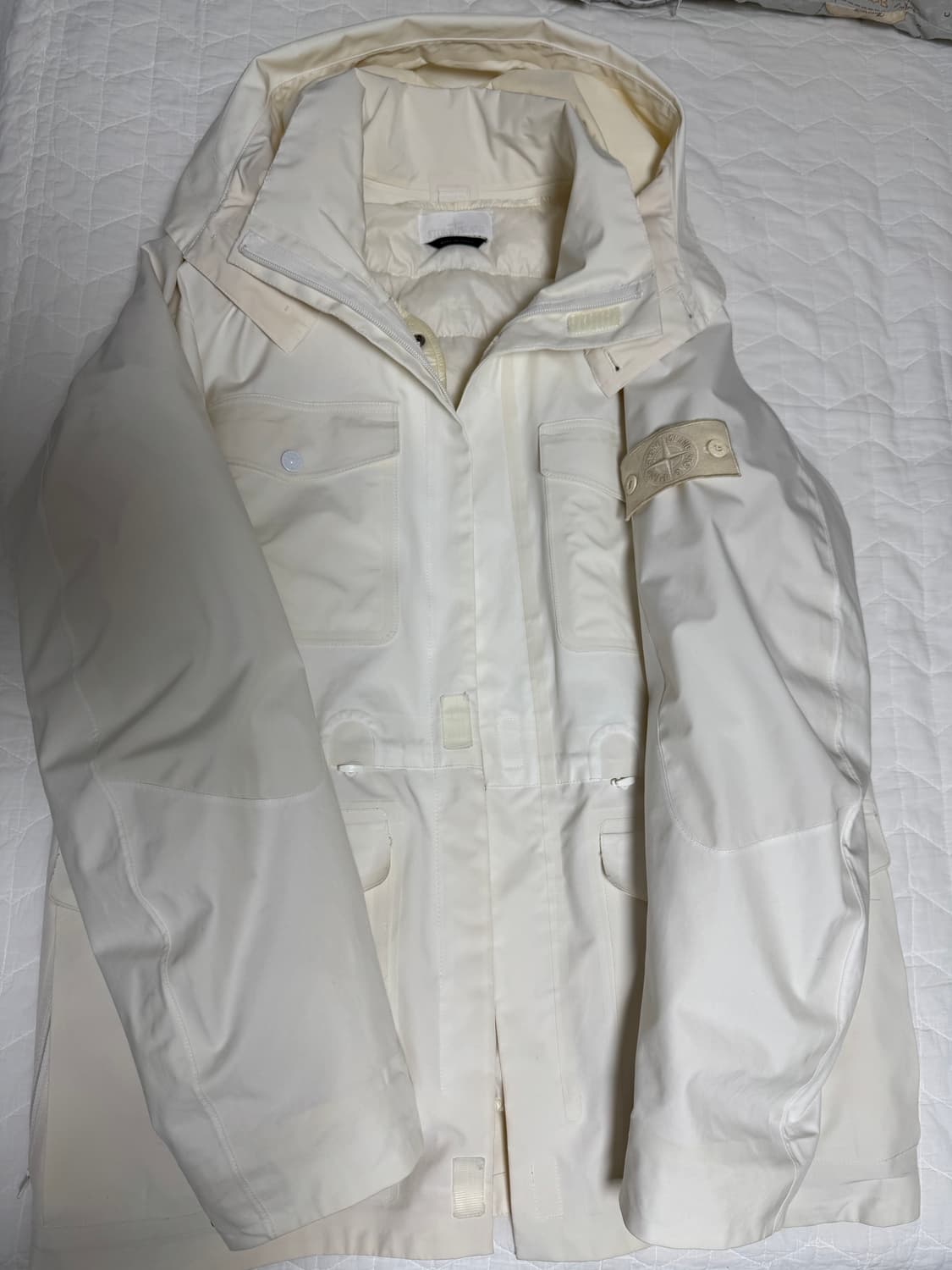 스톤아일랜드 탱크쉴드 고스트피스 패딩 자켓 L 상품이미지8