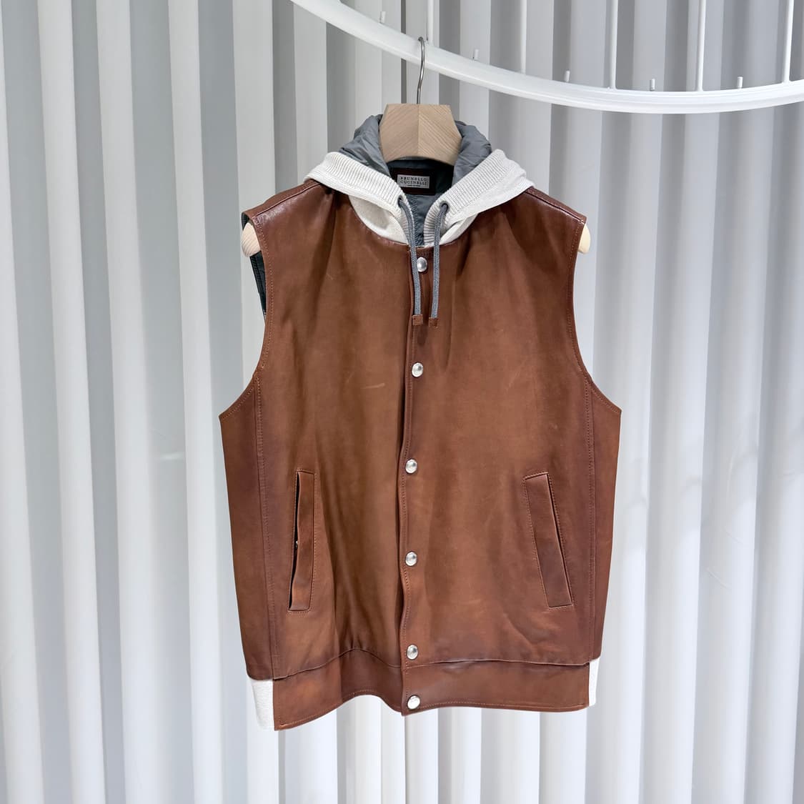 (A/L) / 브루넬로 쿠치넬리 레더 후드 조끼 베스트 브라운 상품이미지3