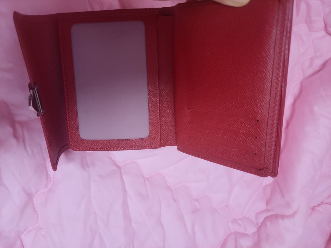 정품)급처미사용새상품!루이비통 에삐 레더 코알라 중지갑 반지갑 선물용월렛 상품이미지4