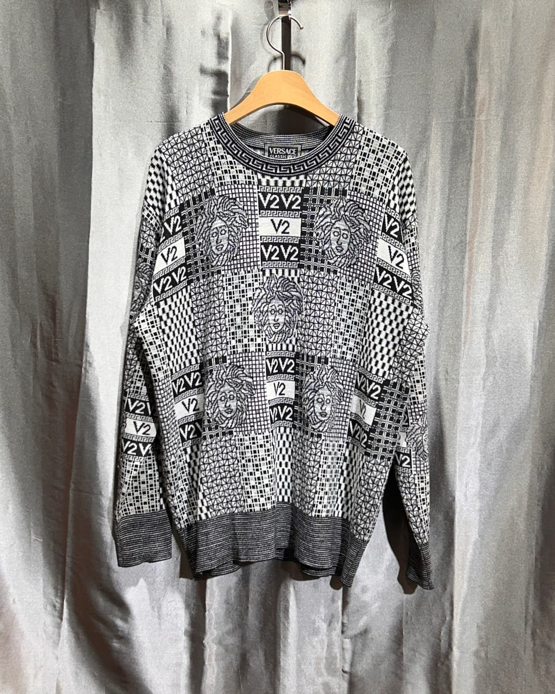 M 베르사체 Classic V2 메두사 자카드 패턴 니트 상품이미지2