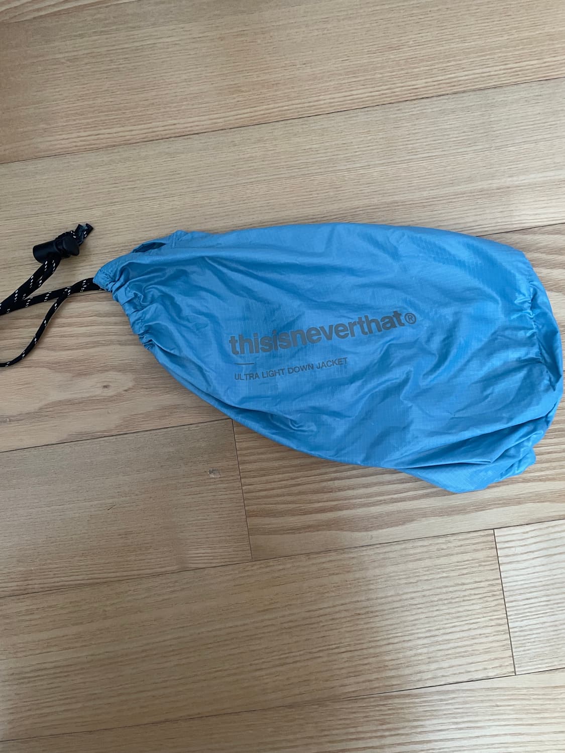 택포) 디스이즈네버댓 울트라 라이트다운 경량패딩 블루 s 상품이미지5