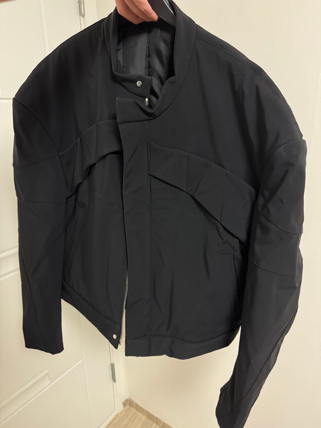 논노드 크롭 패디드 라이더 자켓 FW 상품이미지1