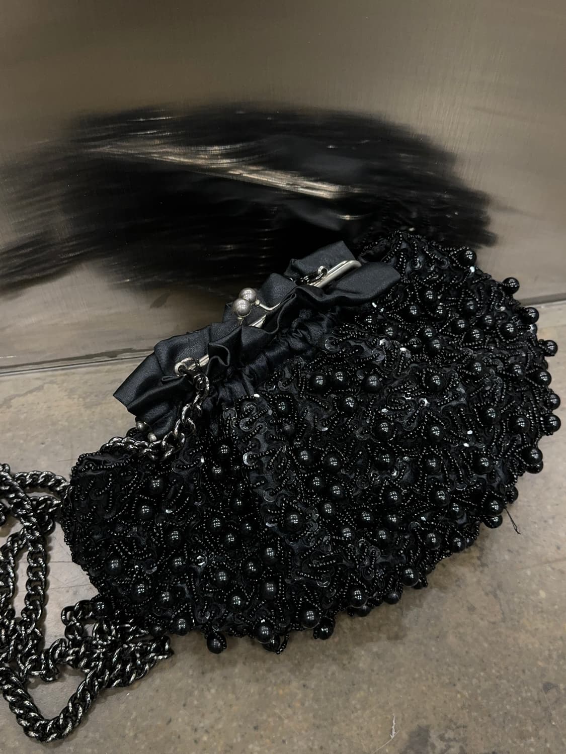 Black beads coin chain bag 상품이미지2