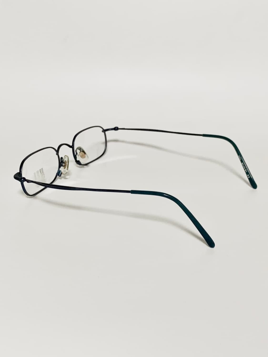 데드스탁  MBA 네이비 미니멀 라운드사각 안경테 72 상품이미지5