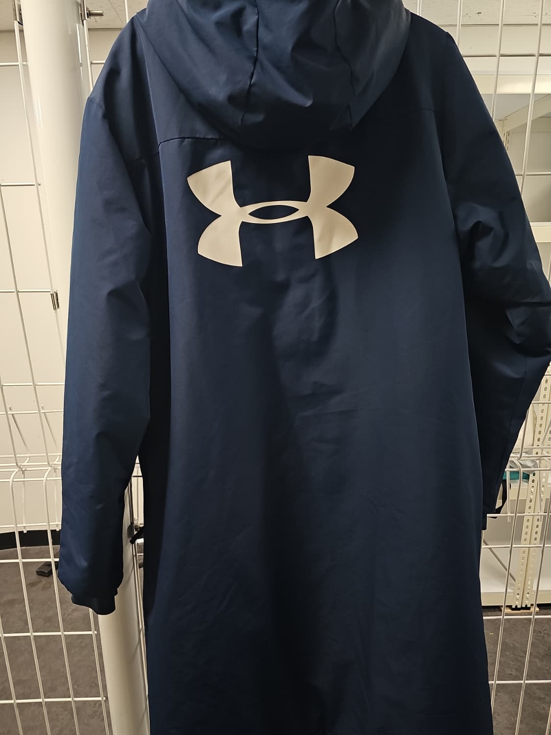 언더아머 정품 롱패딩 오리털 롱패딩 105사이즈 팝니다 상품이미지2