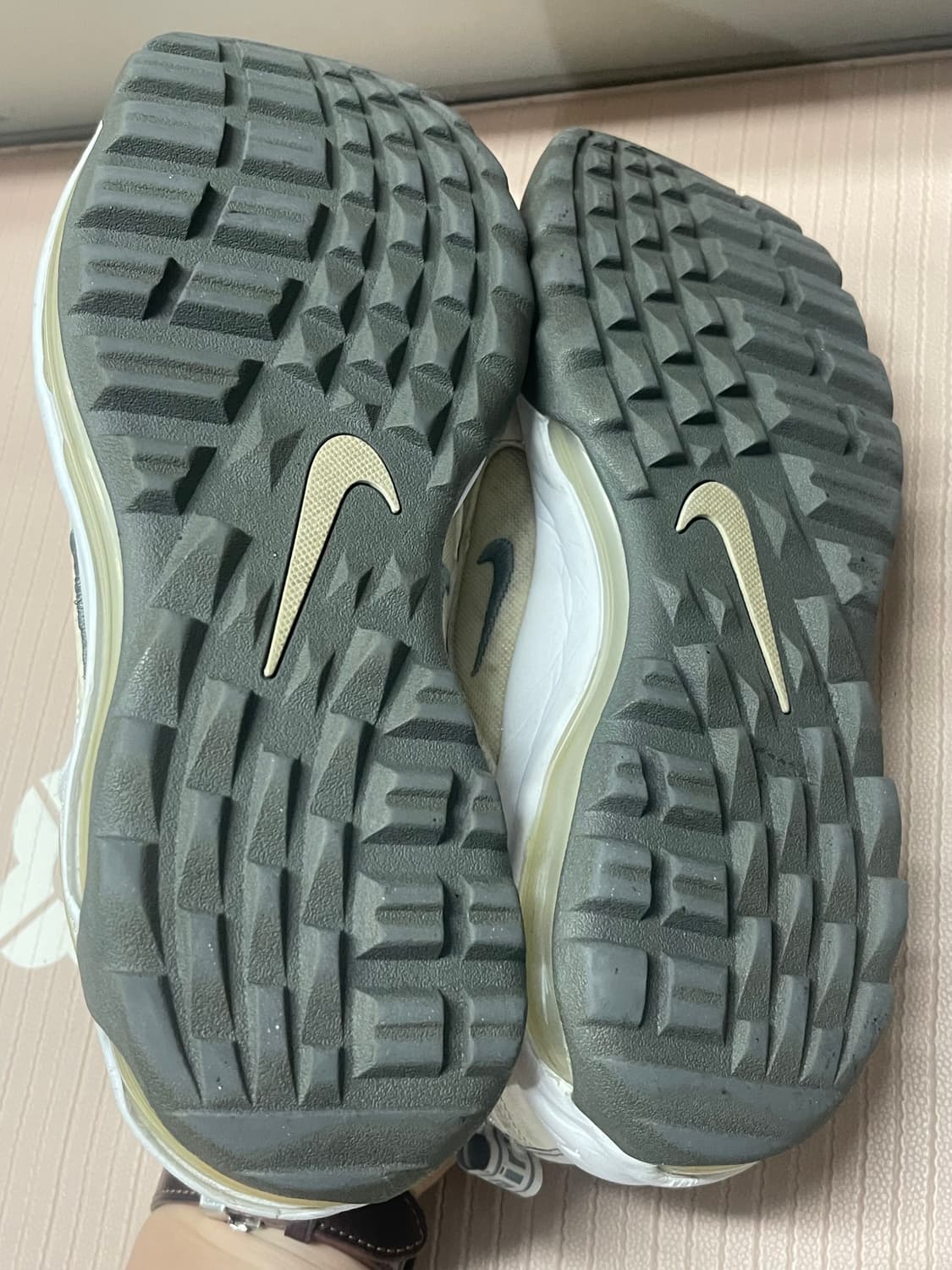 나이키 정품 골프 에어맥스97 화이트 270 상품이미지7