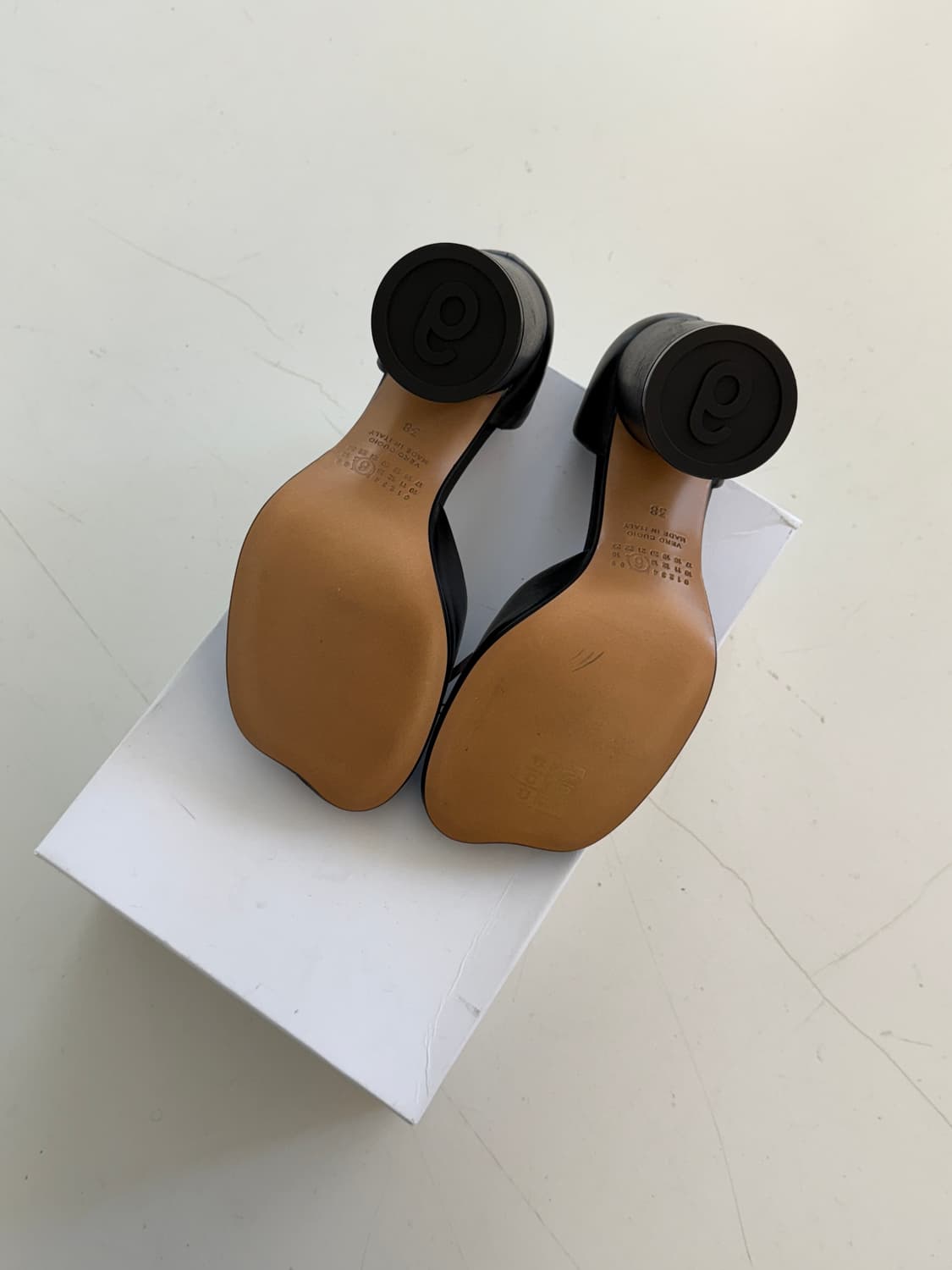 MM6 메종마르지엘라 스티치 디테일 레더 샌들힐 38 상품이미지4